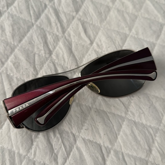 Authentic Prada sunglasses - Picture 2 of 4